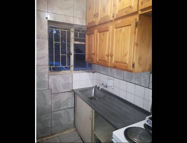 2 BEDROOM FLAT FOR SALE IN SASOLBURG EXT 2
